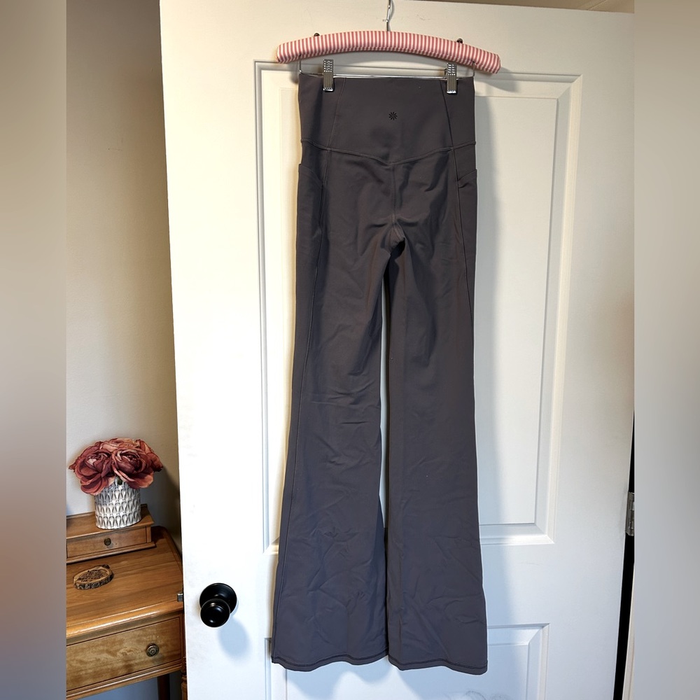Athleta Salutation Stash Flare Pant Sz (small/tall)